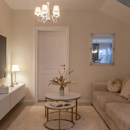 Gospoja Villa Ražanj